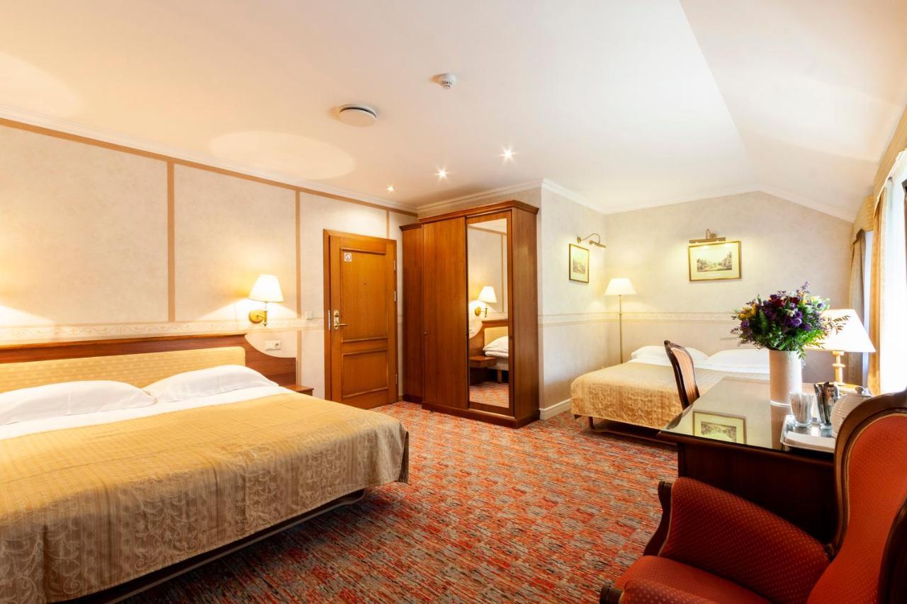 Story Inn Self Check-In Hotel Вильнюс Экстерьер фото