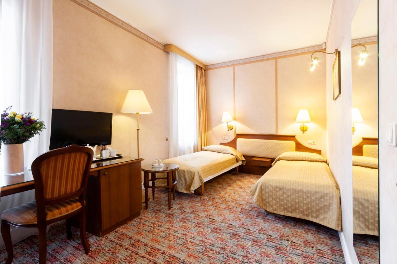 Story Inn Self Check-In Hotel Вильнюс Экстерьер фото