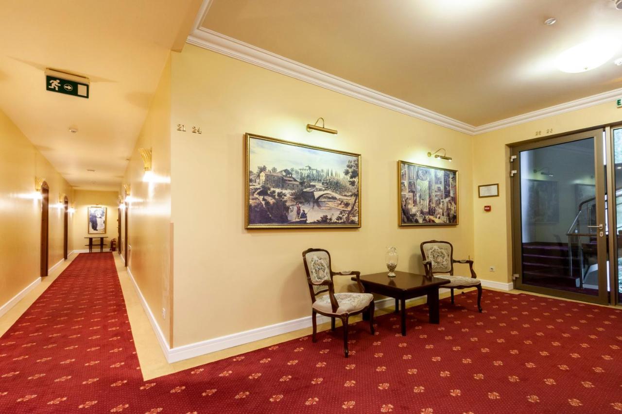 Story Inn Self Check-In Hotel Вильнюс Экстерьер фото