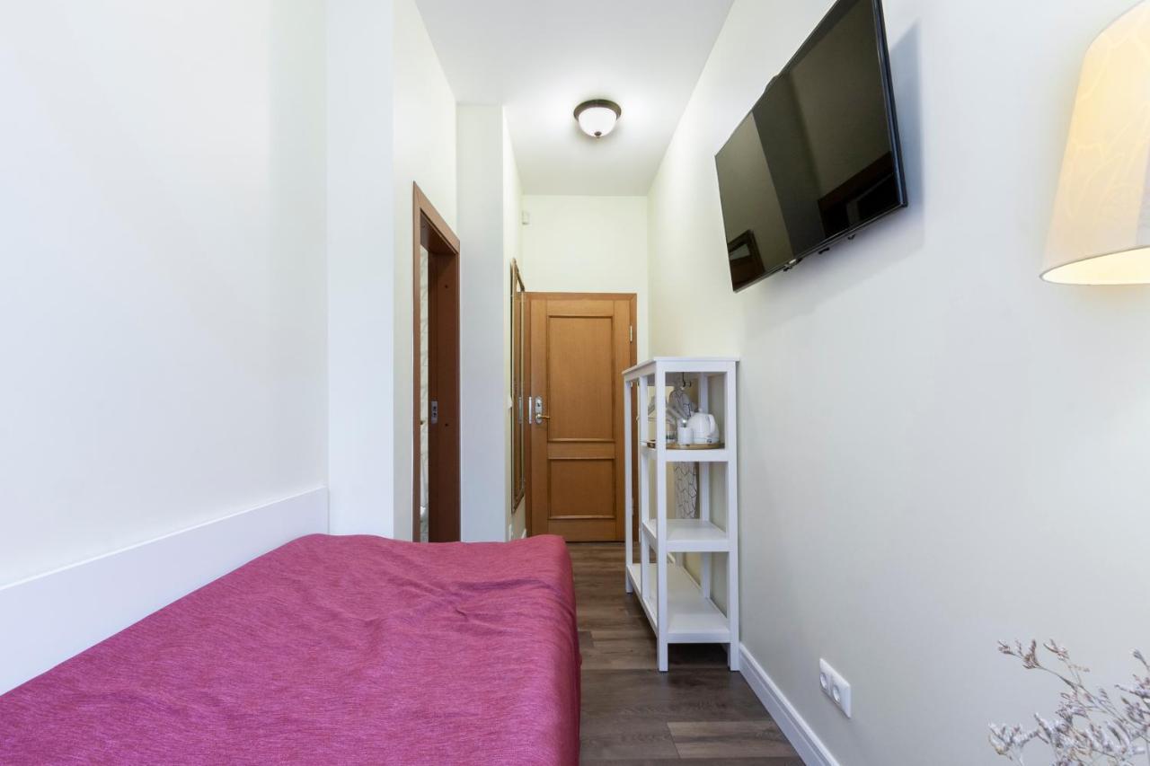 Story Inn Self Check-In Hotel Вильнюс Экстерьер фото