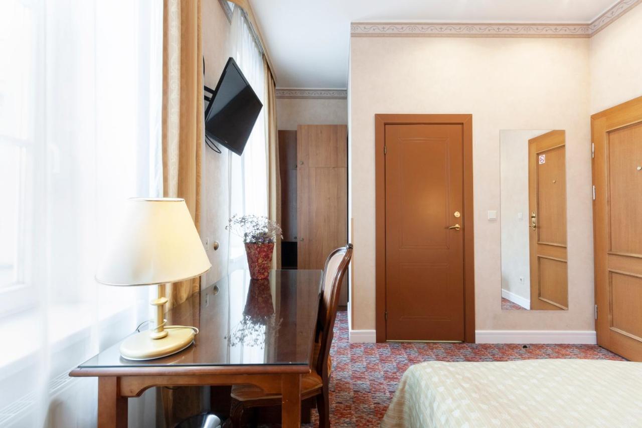 Story Inn Self Check-In Hotel Вильнюс Экстерьер фото