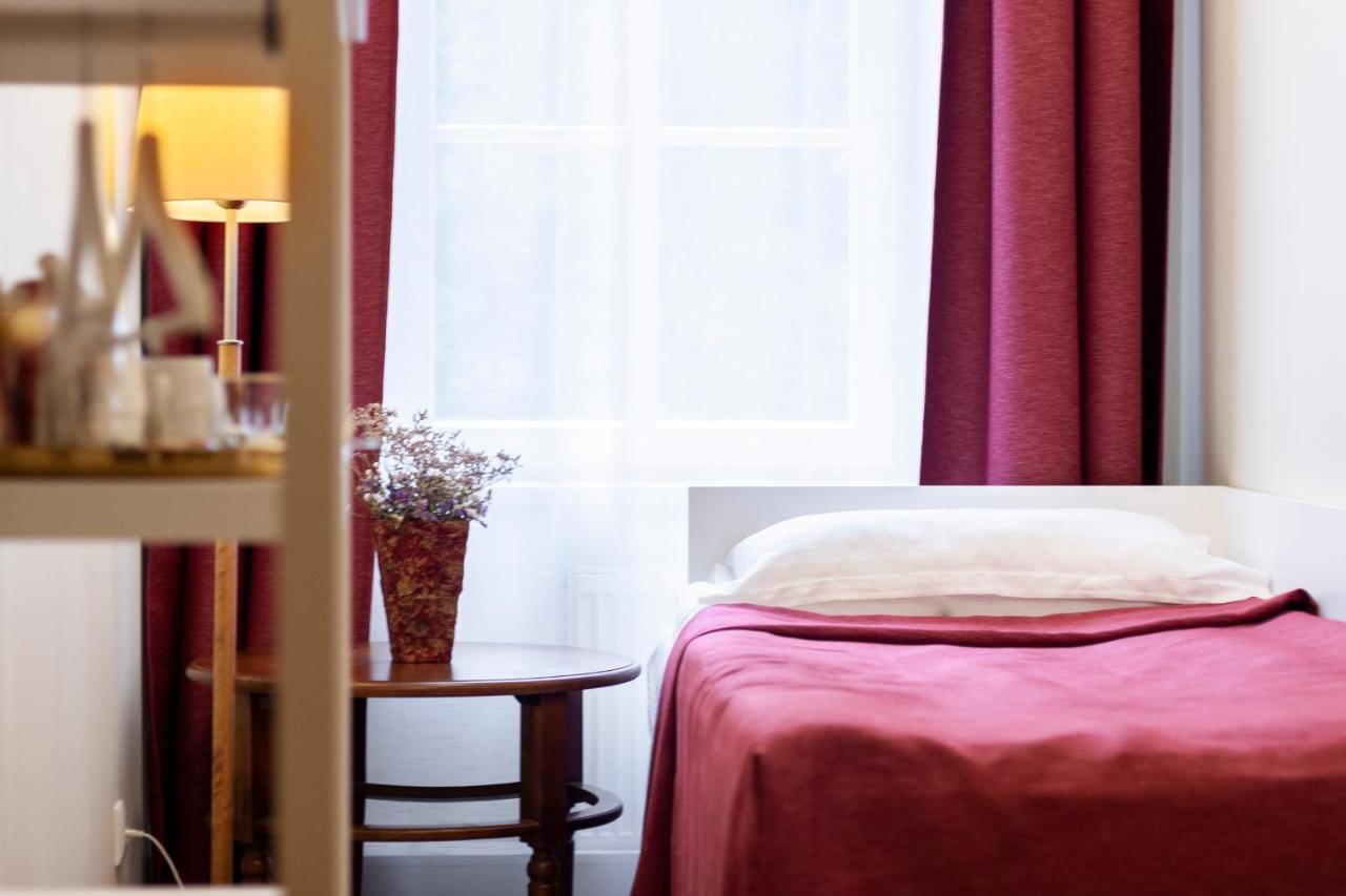 Story Inn Self Check-In Hotel Вильнюс Экстерьер фото